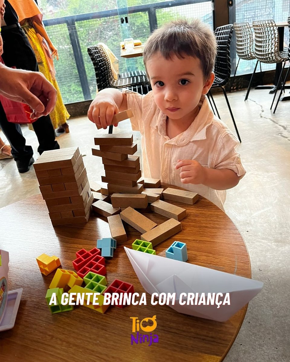 Brincadeiras de mesa e roda